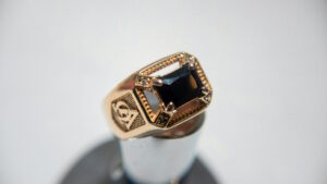 signet ring